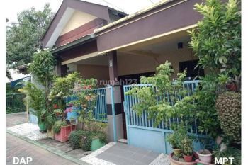 Dijual Rumah Manukan Surabaya 2 Lantai Bagus Siap Huni