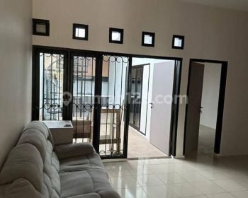 Dijual Rumah Cantik Siap Huni Taman Kopo Indah 2 Bandung