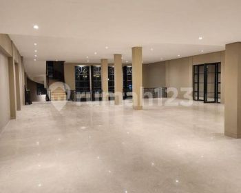 Gedung 3 Lantai Bangunan Baru Lokasi Mainroad Dago, Bandung