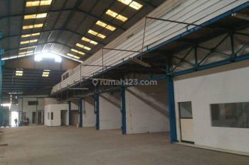 Gudang Siap Huni Sayap Taman Kopo Indah