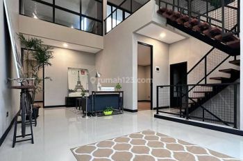 Rumah Desain Industrial Modern SHM di Bsd Versailles Residence