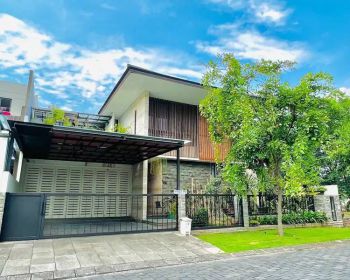 Turun harga! Rumah mewah Graha Natura fully furnished