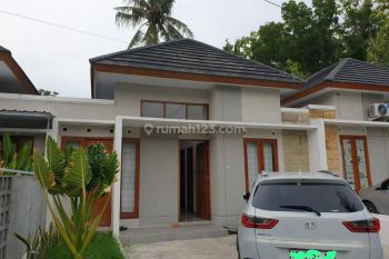 Dikontrakkan Rumah Dekat Kampus Isi 2 Kamar Semi Furnished