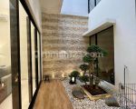 thumbnail-eldora-suvarna-sutra-rumah-mewah-full-furnished-full-renovasi-9