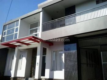 Rumah Bisnis Strategis Murah 13.75 M Nego di Sudirman, Bandung