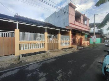 Rumah Second Strategis Luas dekat ke Kampus