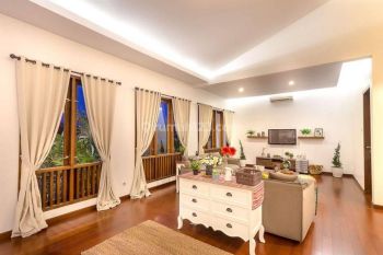 Dosewakan Rumah di Simplicity 2 Lantai,Ada Pool