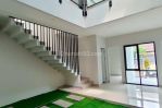 thumbnail-dijual-rumah-baru-modern-nyaman-2-lantai-di-taman-holis-indah-1-0