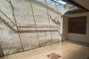 Rumah di Singgasana blong boleh untuk kantor