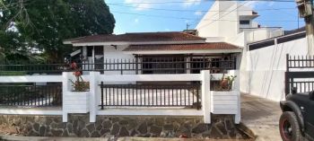RUMAH DI SUMBER SARI JALAN UTAMA HOLIS SOEKARNO HATTA CARINGIN BANDUNG