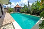 thumbnail-dijual-villa-modern-view-sawah-di-batubelig-seminyak-3