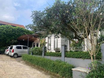 Dijual Rumah Bagus Asri Siap Huni di Setiabudi Regency