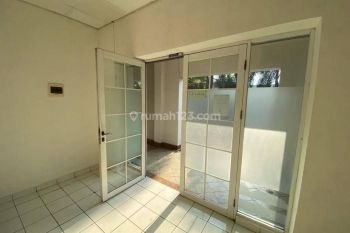 Ruko di Ruko Puri Botanical, Jakarta Barat 100 m Bagus HGB