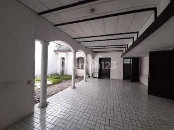 TURUN HARGA !!! DISEWAKAN RUMAH SIAP HUNI HARGA MURAH DI KOMPLEK BUAH BATU KOTA