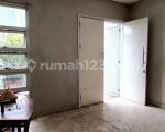 thumbnail-disewa-rumah-golf-residence-kemayoran-uku-8x18-semi-furnished-siap-huni-4