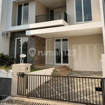 Disewakan Rumah Baru di Candi Golf Semarang