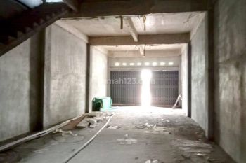 Sewa Kantor Strategis Hook Jl M Yamin Pontianak Selatan