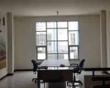 Disewakan dengan harga murah ruko bagus di Batununggal