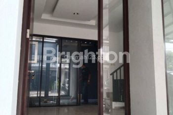 RUMAH 2 LANTAI SIAP HUNI DALAM CLUSTER DI GOLDEN CITY, BEKASI