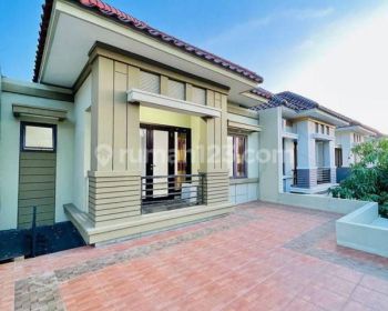 Jual Rumah Central Park Ahmad Yani 2 Lantai Sudah Renov Ada Bonus