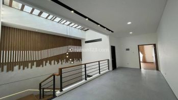 Dijual Rumah Baru Di Setraduta Hegarmanah