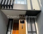 thumbnail-dijual-rumah-baru-di-setraduta-hegarmanah-10