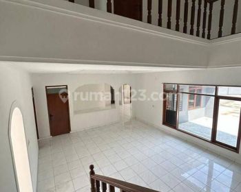 RUMAH BESAR BAGUS STRATEGIS JALAN UTAMA KOPO