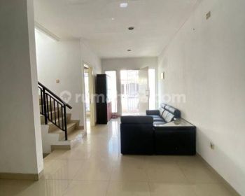Sewa rumah green lake city 2 lantai SHM dengan harga murah