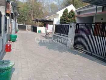 Tanah Purwomartani Sleman, Utara Puskesmas Kalasan, Murah