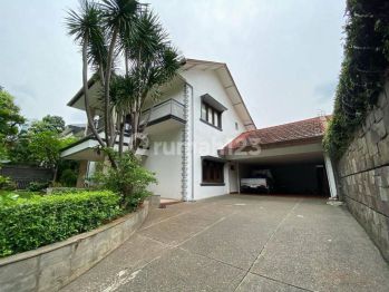 Modern Elegant House With Pool In Premium Kebayoran Baru