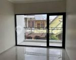 thumbnail-rumah-dijual-minimalis-modern-2-lantai-di-kopo-permai-4