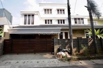 Rumah Daerah Cilandak