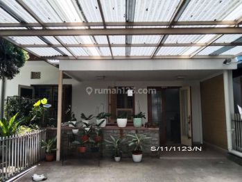 Rumah Paviliun Tengah Kota Bandung Sayap Sumatera