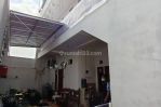 thumbnail-kost-rumah-induk-cantik-utara-jalan-damai-5