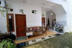 thumbnail-kost-rumah-induk-cantik-utara-jalan-damai-6