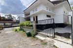 thumbnail-kost-rumah-induk-cantik-utara-jalan-damai-1