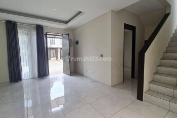 Disewakan Rumah Nyaman 2lantai Diarea Beken Kota Baru Parahyangan