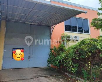 Di jual gudang siap pakai parangloe