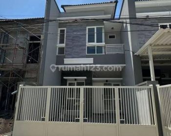Rumah 2 Lantai Baru Bagus Pradah permai Raya darmo permai