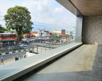 Dijual Ruang Usaha Baru Gress di Poros Jalan A. Yani, Blimbing Malang