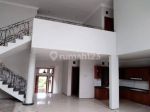 thumbnail-rumah-bagus-nyaman-2-lantai-di-cluster-setra-duta-bandung-utara-7