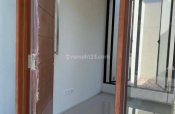 Disewakan Rumah Northwest Lake type Turkana  Citraland Surabaya