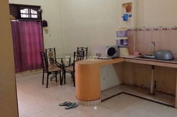 Chanda Rumah Sewa 2.5 Lantai Uk 9x12m Lokasi di Jelambar