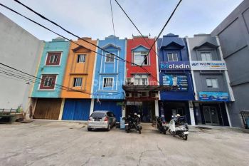 RUKO di beji depok LT 93m² SHM Bagus di jalan raya