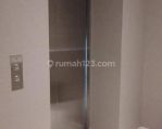 thumbnail-jual-cepat-apartemen-pakuwon-de-residence-semi-furnish-view-pool-3