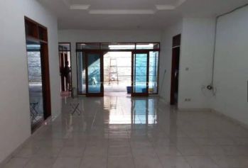 Disewakan Rumah Nyaman Asri Siap Huni di Taman Lingkar