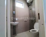 thumbnail-disewakan-cepat-rumah-bagus-siap-huni-2-lantai-semi-furnished-di-riviera-village-5