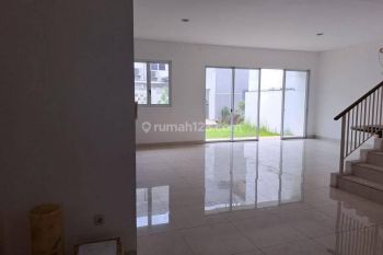 Rumah 2 Lantai Bagus Semi Furnished di Jakarta Garden City Cluster Palm Spring,