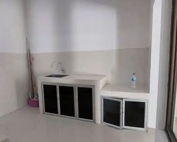 Disewakan Rumah Pantai Mentari siap huni ada AC