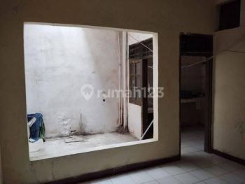 Disewakan Ruko di Jalan Peta Mainroad Sedang Renovasi